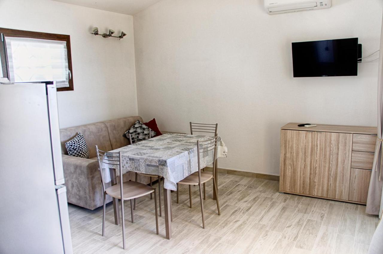 Aquilone Διαμέρισμα Badesi Εξωτερικό φωτογραφία